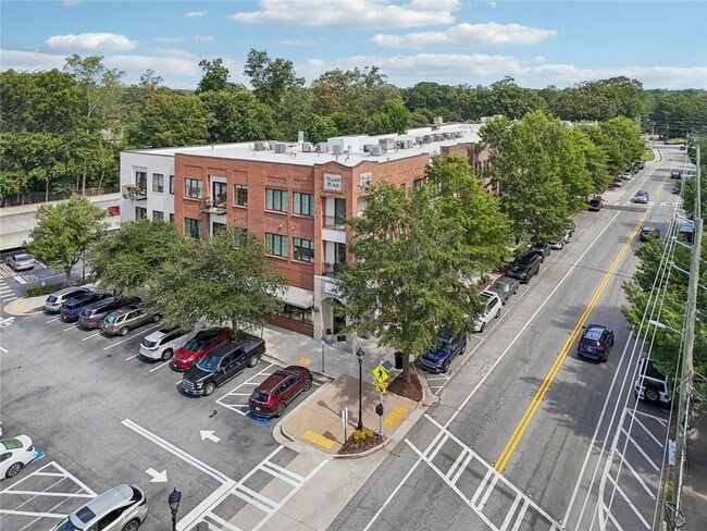 Building Photo - 1430 Dresden Dr NE