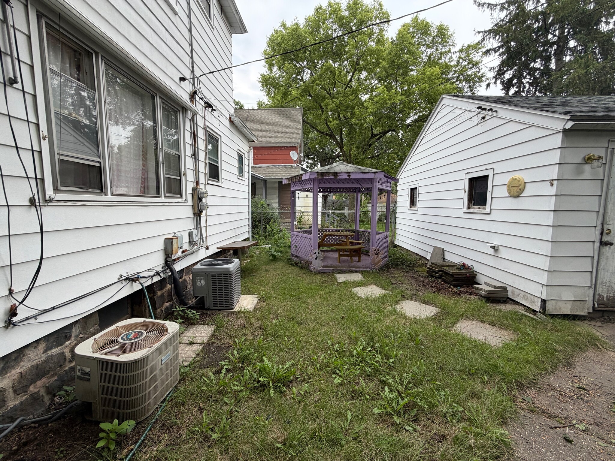 Backyard - 610 Parkwood St NE