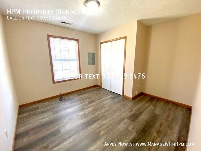 Building Photo - 2525 Zircon St NE