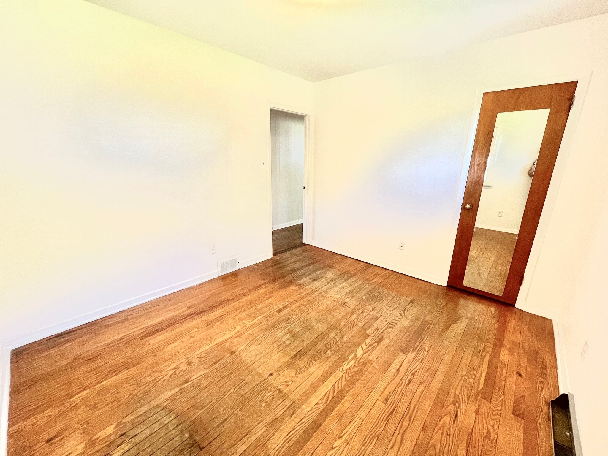Building Photo - 117 Elmwood Rd