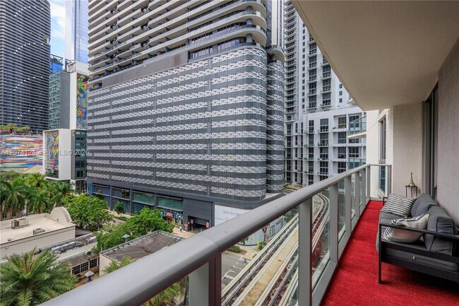 Building Photo - 1100 S Miami Ave