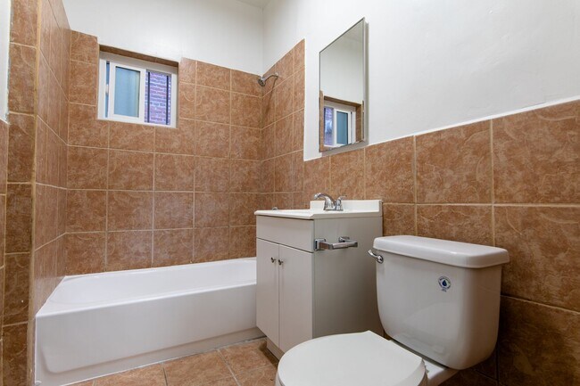 Building Photo - Newly Remodeled Studio Apartment