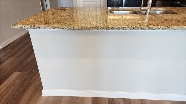 Building Photo - 2006 Theresa Dr