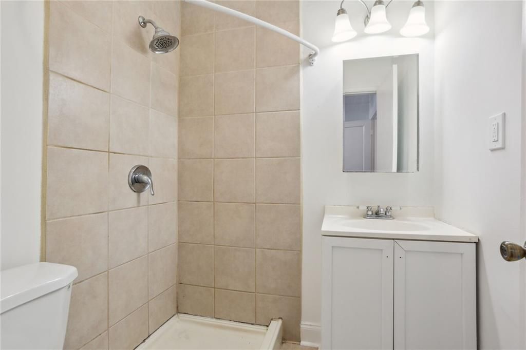 Building Photo - 776 Bellemeade Ave NW