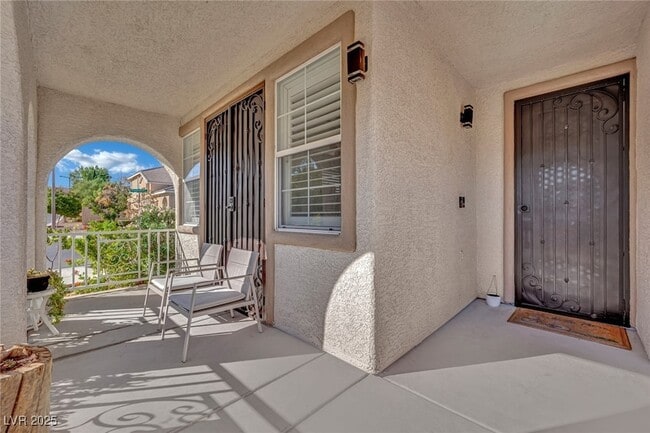 Building Photo - 10336 Early Morning Ave