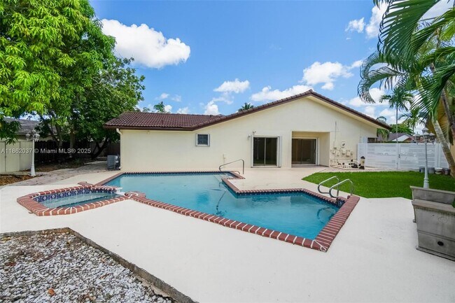 Building Photo - 6234 SW 151st Ct