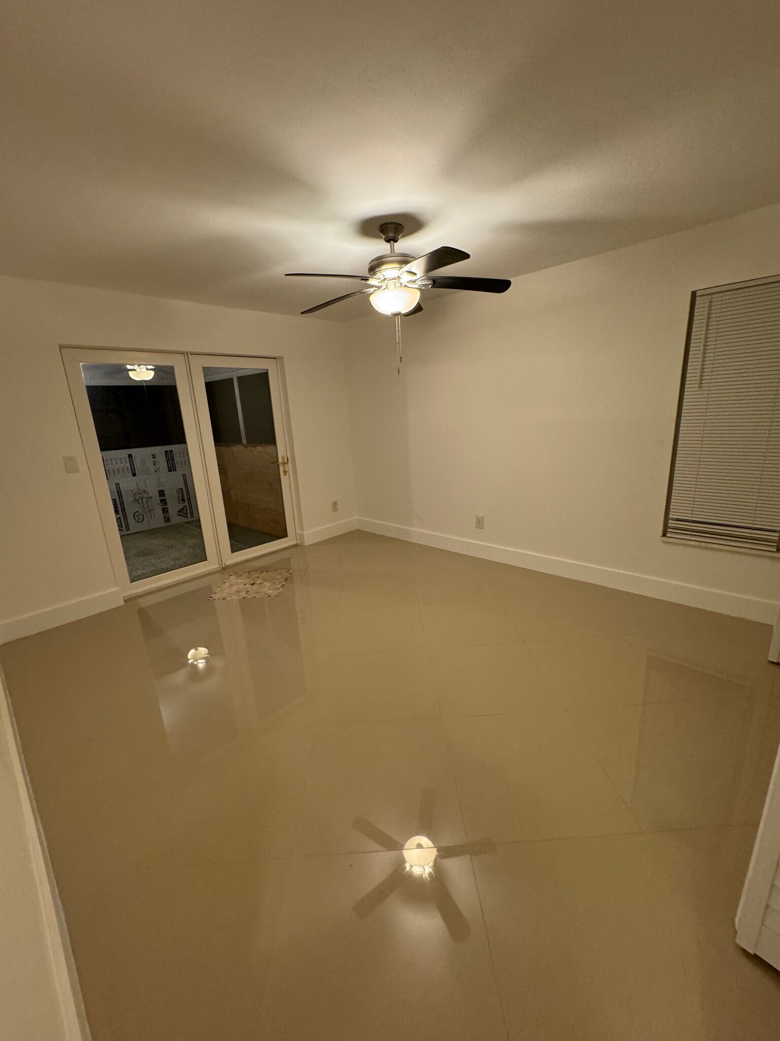 Building Photo - 5204 Coronado Pky