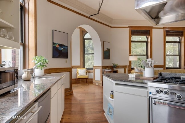 Building Photo - 500 Jefferson St