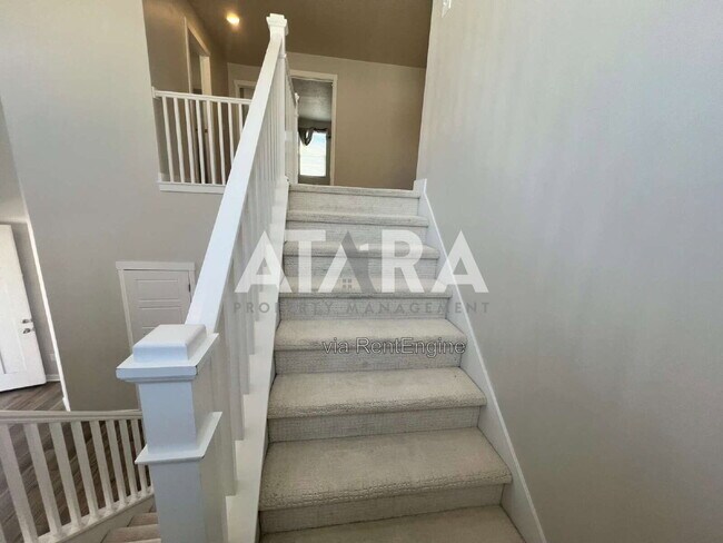 Building Photo - 1754 Oakwood Ln