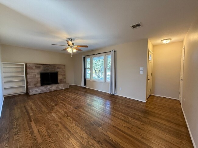 Building Photo - 2 Bedroom, 1 Bath Home in Prescott!