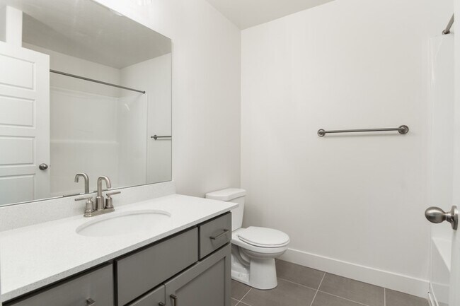 Building Photo - 362 S 1080 W