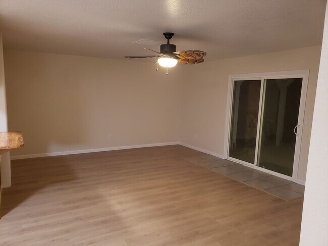 Building Photo - Charming single-family home in Redding