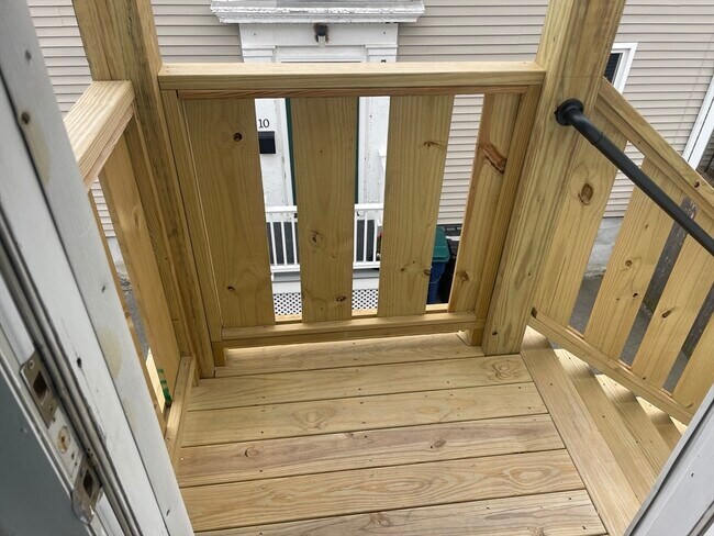 Building Photo - 8 Lothrop St