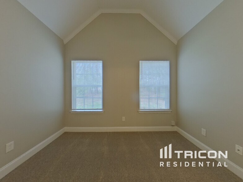 Building Photo - 162 Meadow Spring Ct