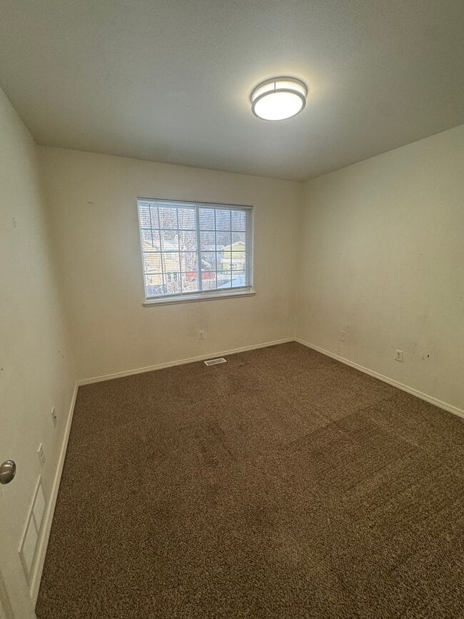 Building Photo - 5222 Leslie St