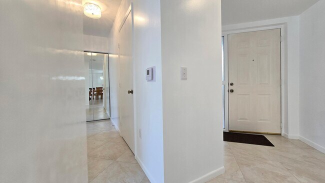 Building Photo - 5139 Floria Way