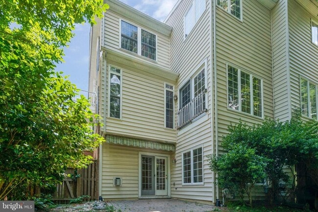 Building Photo - 9980 Cyrandall Dr