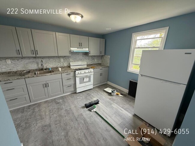Building Photo - 222 Sommerville Pl