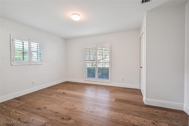 Building Photo - 508 Devils Ln