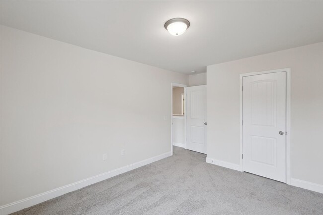 Building Photo - AVAILABLE NOW! (Small Pets Only)