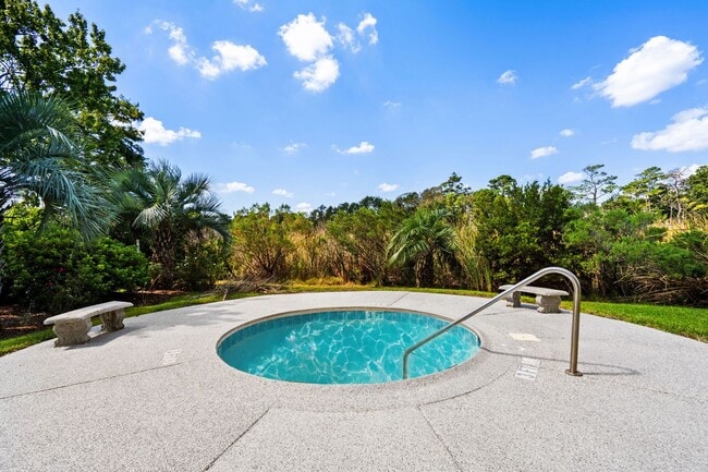 Building Photo - Sea Mark Tower – 3BR Ocean-View Condo