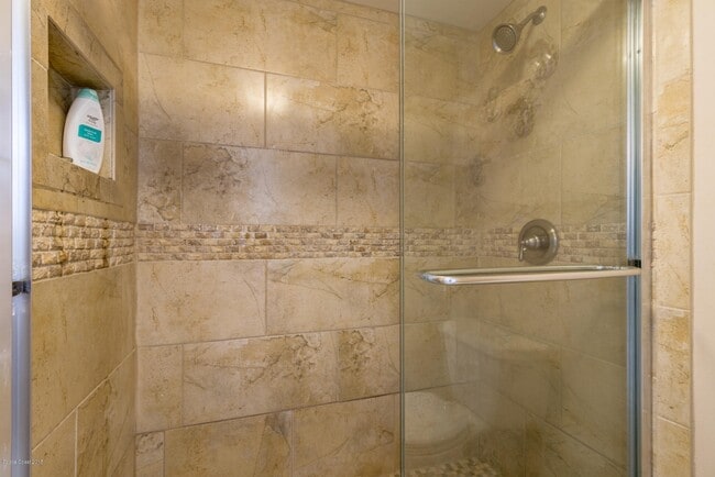 Master Bath - 2700 N Highway A1A