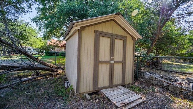 Building Photo - Bulverde Gem for Lease