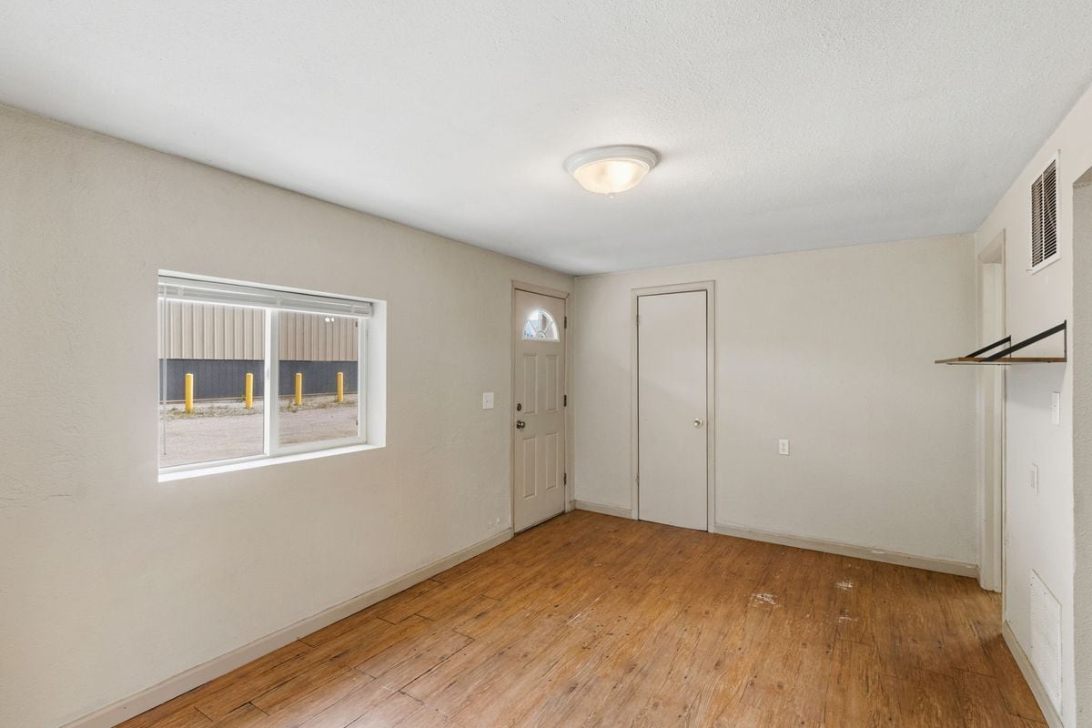 Building Photo - 303 N Santa Fe Ave