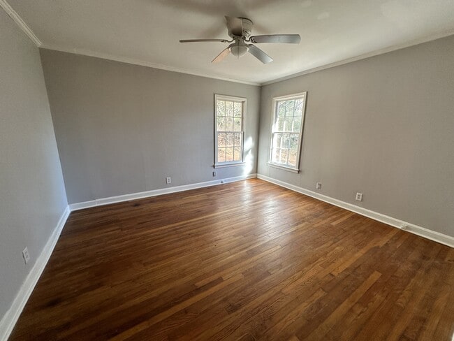 Building Photo - 165 Riverside Anx Dr