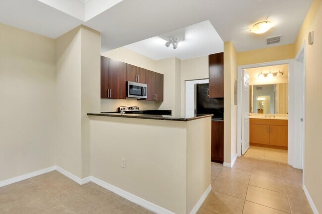 Building Photo - 4903 Midtown Ln