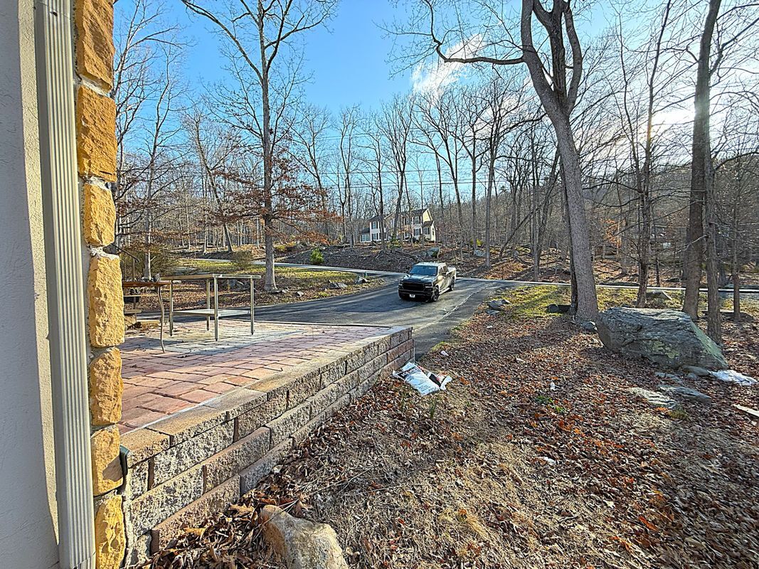 Building Photo - 6486 Decker Rd