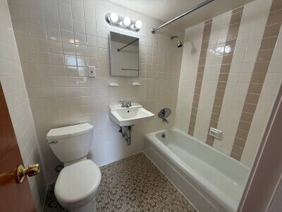 Building Photo - 168 North Beacon St