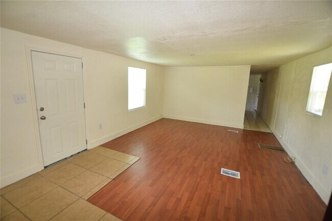 Building Photo - 5101 N Kaliga Dr