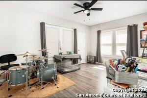 Building Photo - 2142 Cincinnati Ave