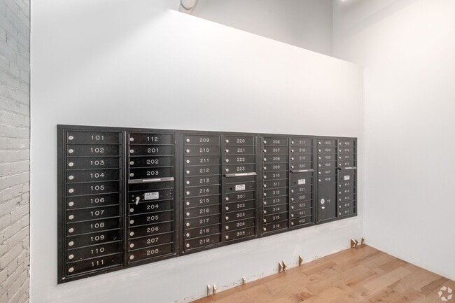 Building Photo - LEASING SPECIAL: $500 off your first month's rent AND no security deposit! Just pay $500 move-in ...