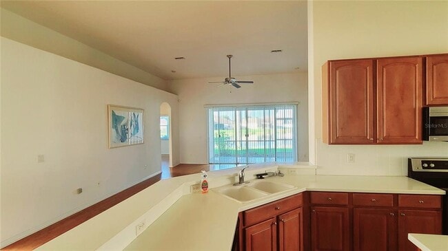 Building Photo - 31422 Bridgegate Dr