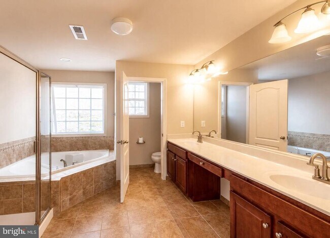 Building Photo - 15329 Colonel Tansill Ct