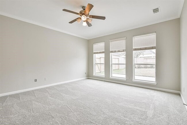 Building Photo - 13707 Elm Shores Dr