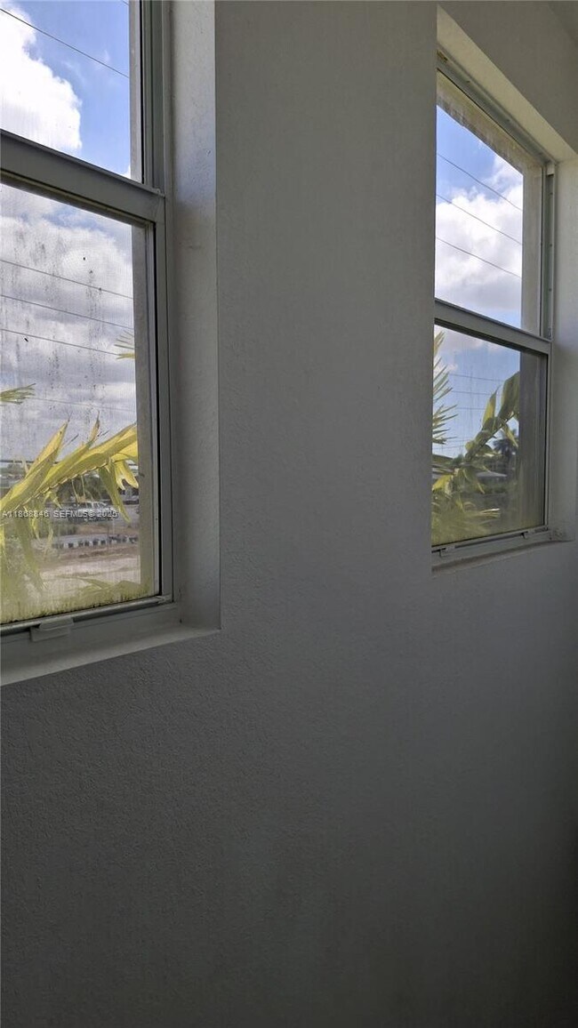 Building Photo - 26410 SW 148th Ct