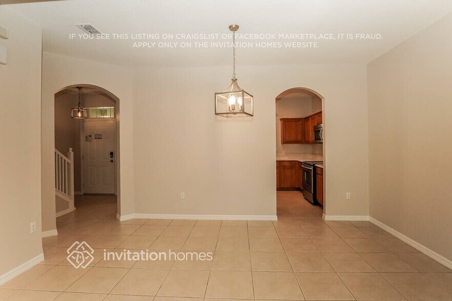 Building Photo - 7148 Five Oaks Dr