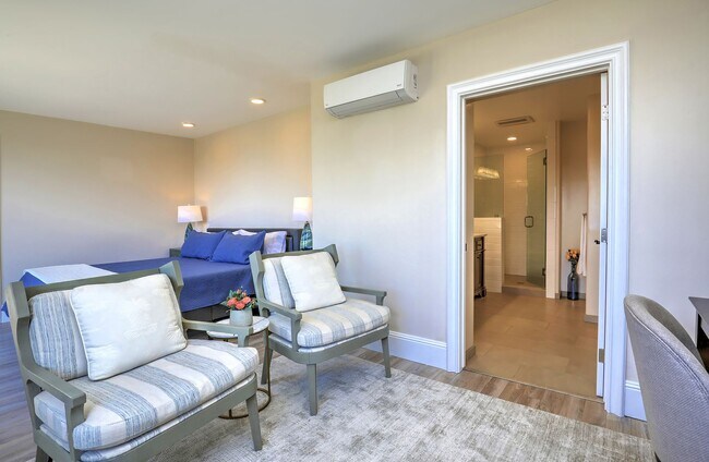 Building Photo - 731 Las Canoas Pl