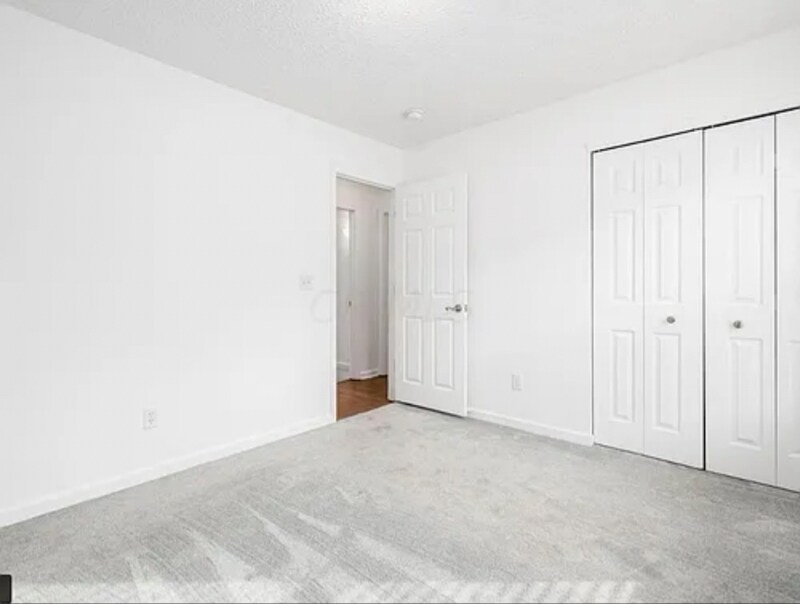 Building Photo - 2844 Sussex Pl Dr