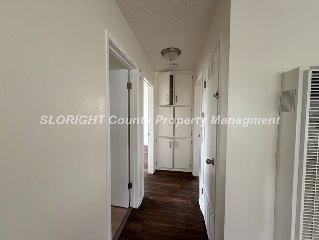 Building Photo - AVAILABLE NOW - Recently Updated Apartment in Grover Beach - 2 Bed / 1 Bath