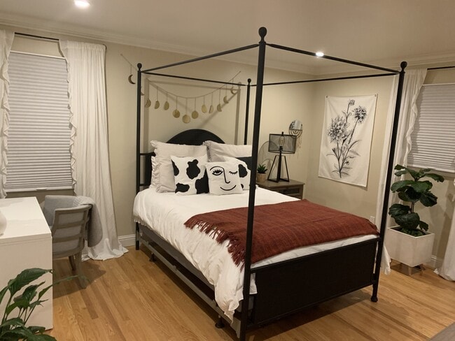 Building Photo - 1417 Sunnyslope Ave