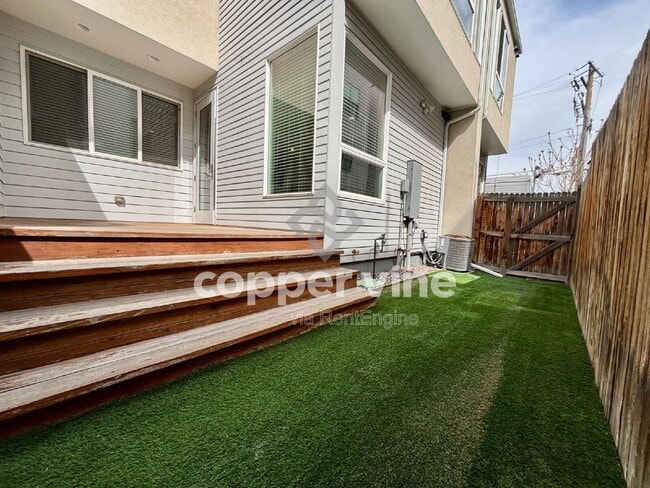 Building Photo - 4966 Lowell Blvd