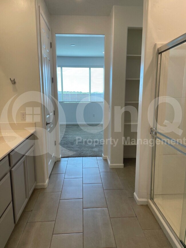 Building Photo - 10296 S Cienega Knolls Loop