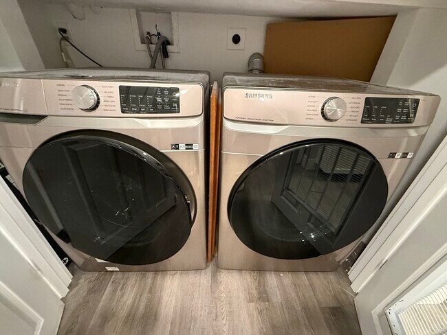 Building Photo - 210 K St