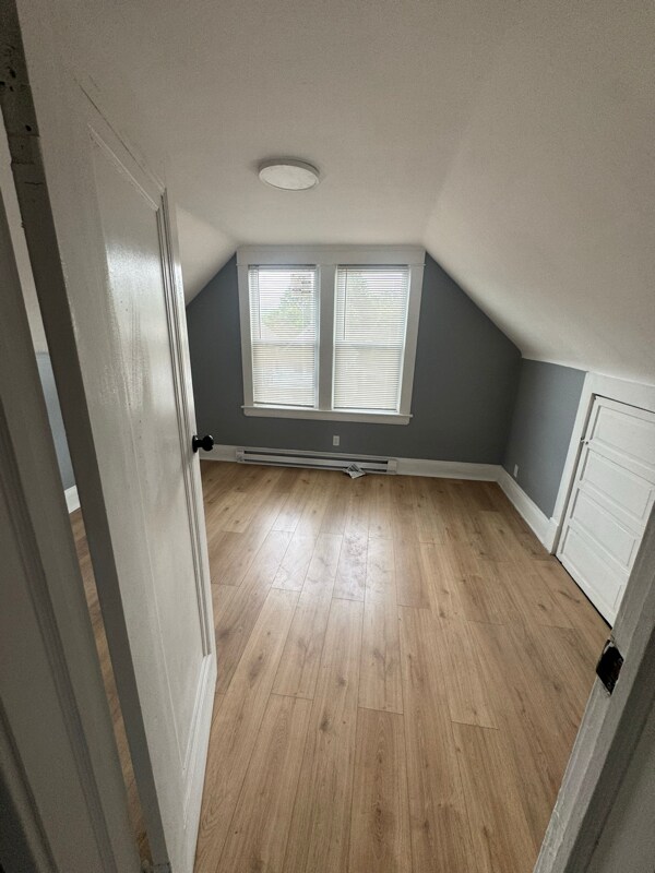 Building Photo - 15353 Yorick Ave