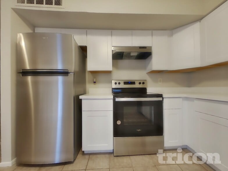 Building Photo - 809 95th Pl