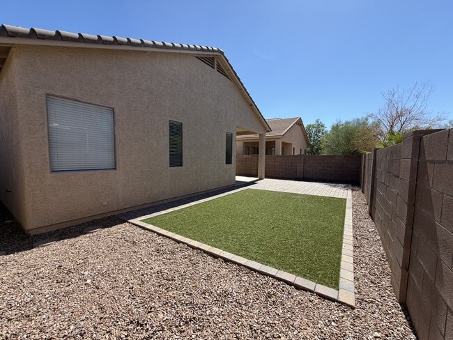 Building Photo - 12521-PM212521 E Red Canyon Pl